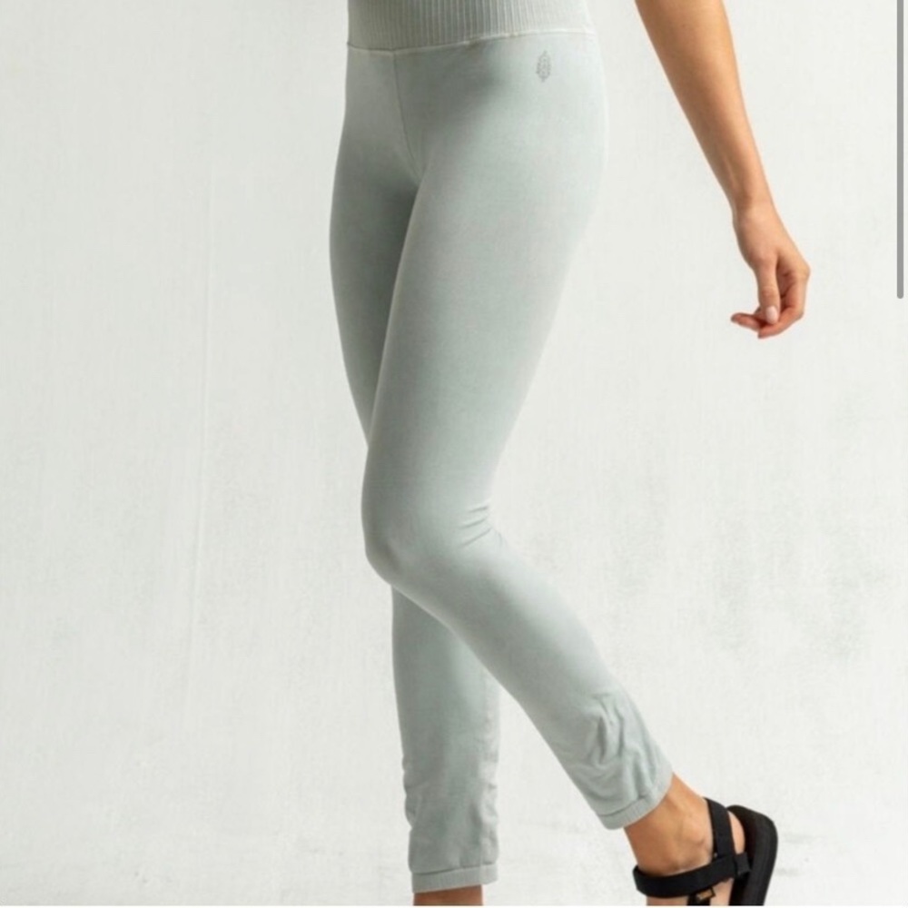 NWT fp movement high rise good karma leggings